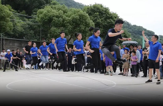 Rope skipping game